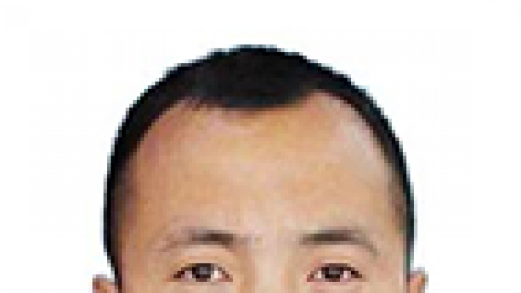 <div class="col-md-7" style="padding:0 20px 0 0;"> 								<h3>張海亮</h3> 								<p>中國核工業華興建設有限公司<br /><br /></p> 							</div><p class="description">時光如白駒過隙，第一屆“天揚杯”全國建筑業財稅知識競賽已經過去三年，在競賽中，我獲得了成績，獲得了友誼，獲得了自信。</p>